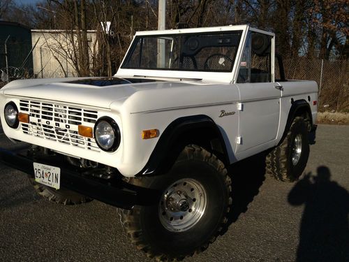 Restored 1971 ford bronco convertible with built 302 mustang h.o. roller motor