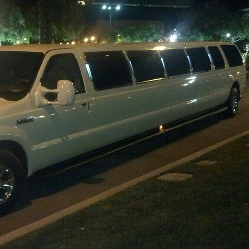 2000 ford excursion 26 passenger party limousine