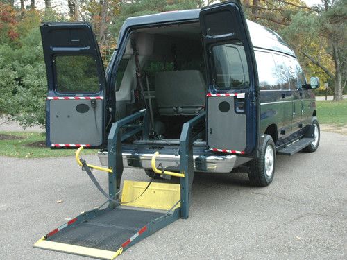 2006 ford e350   high-top  handicap wheelchair accessible van
