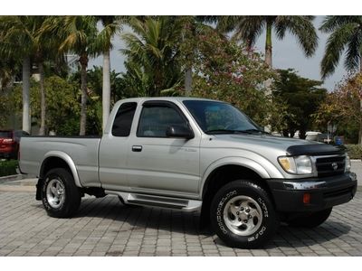 No-reserve 100-pictures toyota prerunner sr5 extended cab v6 2wd auto cd/mp3/hd