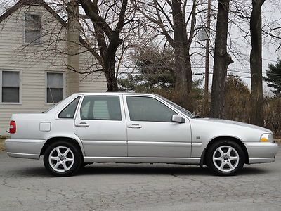 No reserve 4dr sedan extra clean sunroof cd leather runs drives great