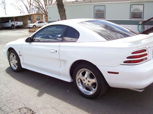 1995 ford mustang cobra in great shape w/low miles