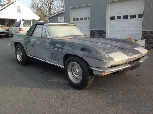 1967 chevrolet corvette  roadster.. solid and mostly complete
