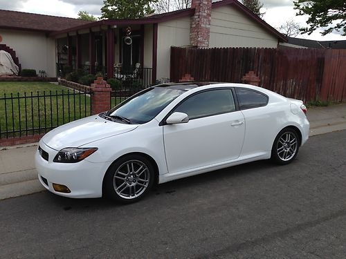 2008 scion tc, automatic, white, panoramic glass roof, low miles