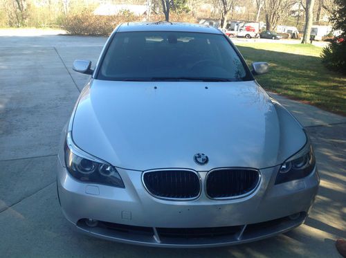 Eye catching, loaded up 2005 bmw 530i.  great condition.