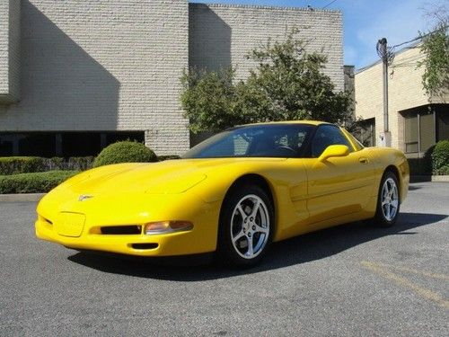 Beautiful 2003 chevrolet corvette, only 12,194 miles, just serviced!!!