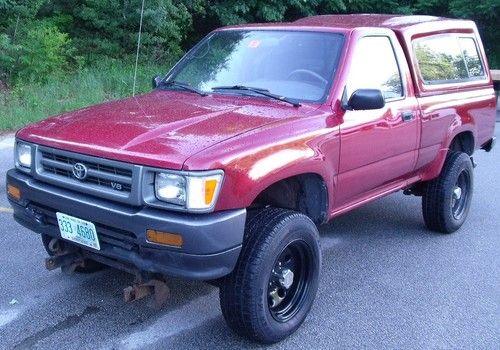 1996 toyota 4x4 pick up truck 3.0 v6 manual with 7  foot fisher plow cap new