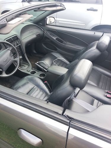 2003 ford mustang gt convertible 2-door 4.6l
