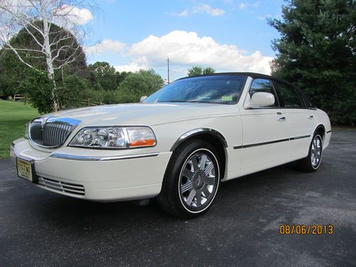 2004 lincoln town car classic edition