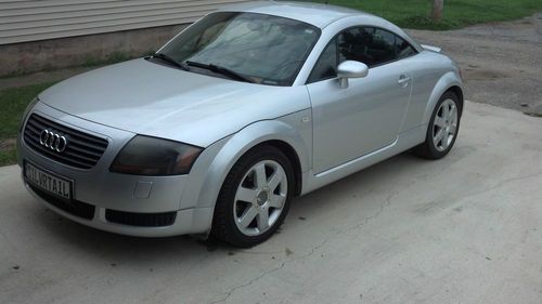 2001 audi tt silver and well maintained- low reserve