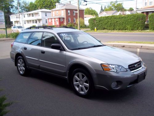 2006 subaru outback 2.5i wagon,4 cyl,automatic,awd,only 69,000 miles,1 owner