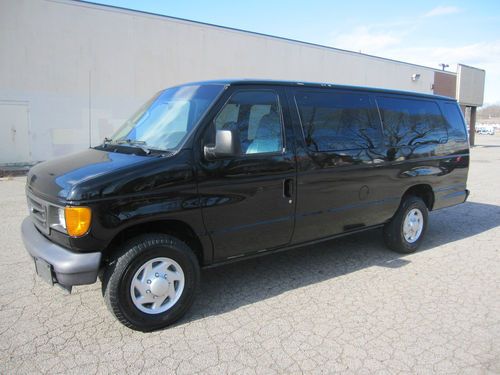 2006 ford e350 xlt 5.4 liter 15 pass. 35k very low miles livery limo taxi