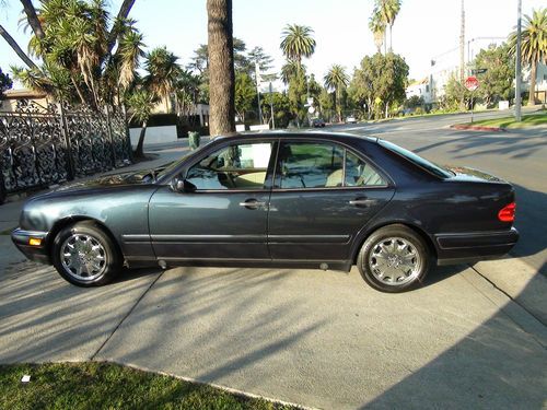 1997 mercedes e320. extra clean. new michelin tires.