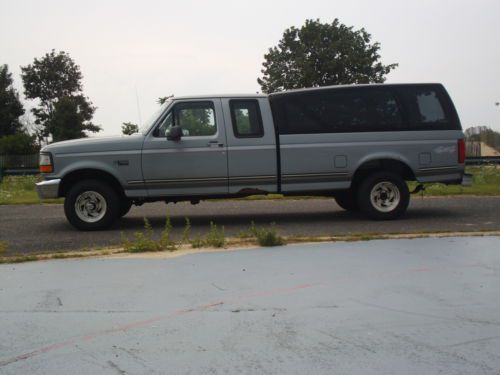 1995 ford f-150 extended cab 4 wheel drive 8 feet long bed + cap included