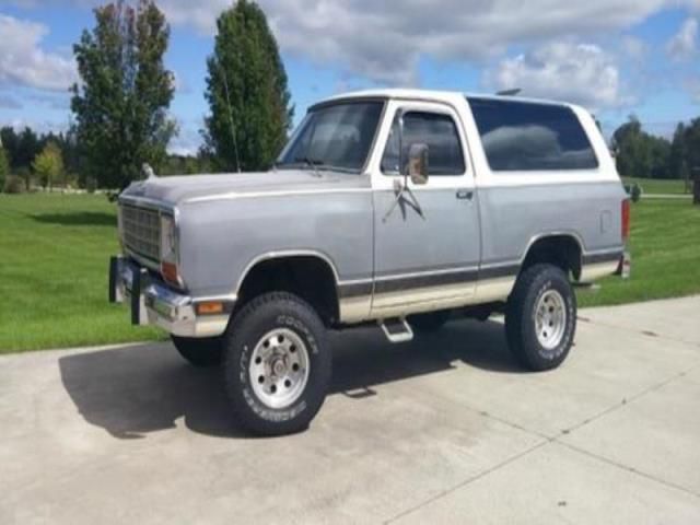 Dodge ramcharger white