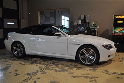 07 m6 convert, white on black, 1 owner,perfect condition, 1 of a kind,rare color