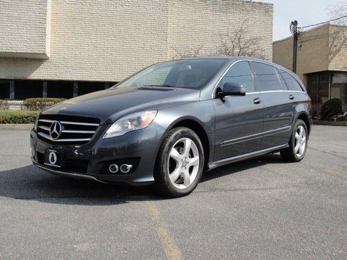 Beautiful 2011 mercedes-benz r350 4-matic, only 16,572 miles, loaded, warranty