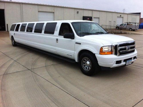 2000 ford excursion limosuine 200 inch