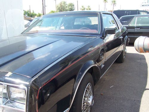 Buick riviera 2 dr. coupe all original