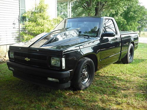 Black 92 chevy s10 truck