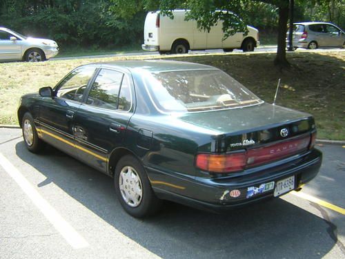 1993 toyota camry le sedan 4-door 2.2l