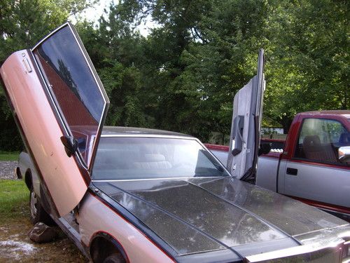 1985 chevrolet caprice classic to restore good solid car hard to find this 2dr.