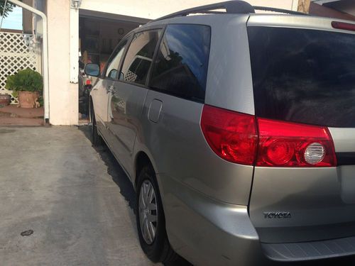 Toyota sienna 2006 only one owner
