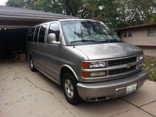 2001 chevrolet express 1500 with wheel chair lift