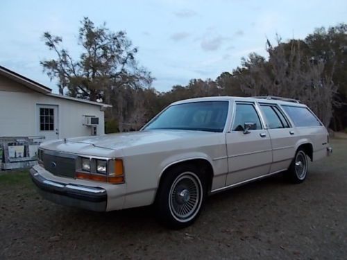 1990 ltd crown victoria station wagon/great condition/runs great, classic wagon
