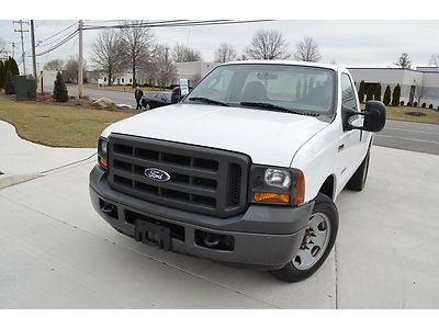 2005 ford f-350 diesel truck low miles , carfax 1 owner , service records