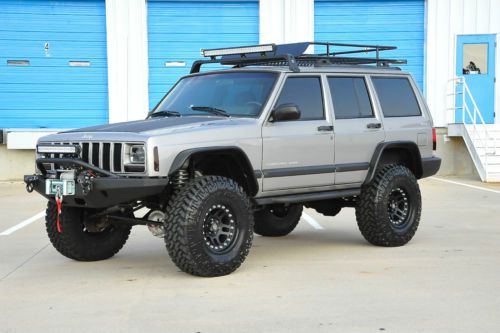 Cherokee xj sport / lifted / nicest in country / fully built / stage 4- package