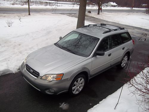 2006 legacy o/b awd  clean -classy excellent -heated seats, more, warranty avail