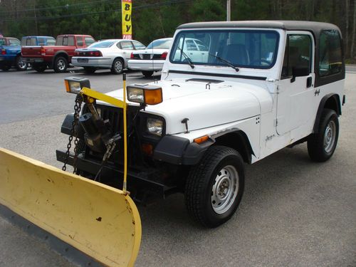 1992 jeep wrangler s 4x4 with plow