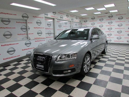 Quattro, navigation, sunroof, leather, alloy rims, like new, 1 owner