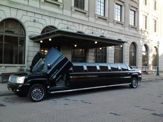 Escalade ext  limo  with jacuzzi