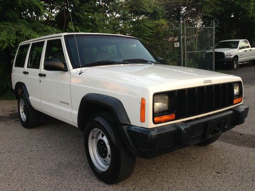 1999 jeep cherokee se sport 4.0l 4wd one owner only 56k miles clean carfax