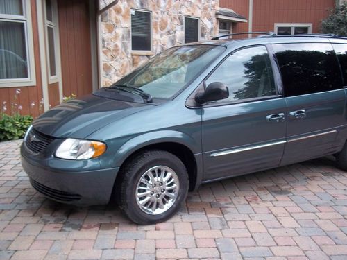 2003 chrysler  town and coutry  limited