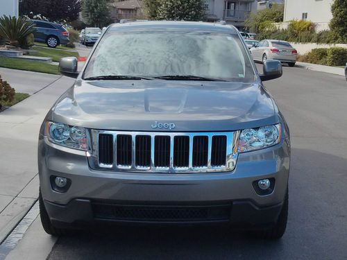 2012 jeep grand cherokee - 16k miles!! navigation, sun roof, leather, loaded