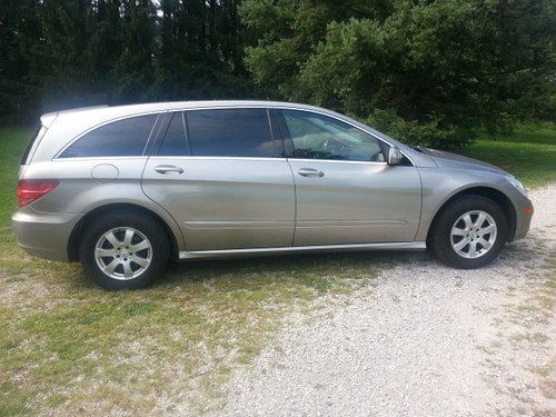 2007 mercedes-benz r350 all wheel drive 3rd row seats extra nice!!
