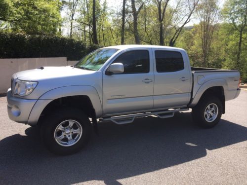 07 toyota tacoma 4x4 1-owner well serviced@ toyota