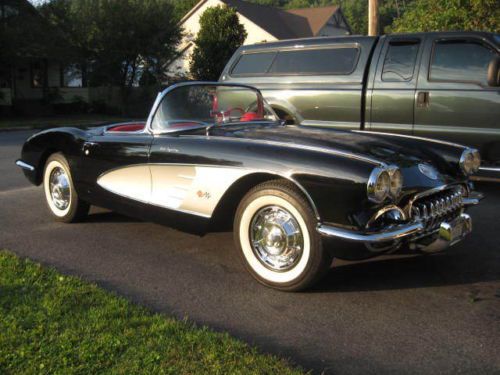 Very correct original matching numbers fuel injected 1960 chevy corvette to fix
