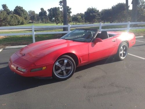 Red corvette sexy black top &amp; leather auto chrome wheels california own &amp; driven
