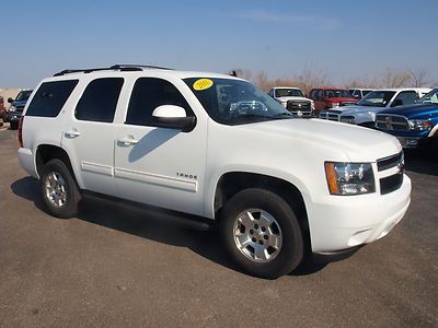 2011 chevy tahoe lt / leather / dvd / 3 rows / 4x4 / warranty