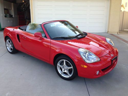 2005 toyota mr2 spyder convertible, leather, less than 35,000 miles!