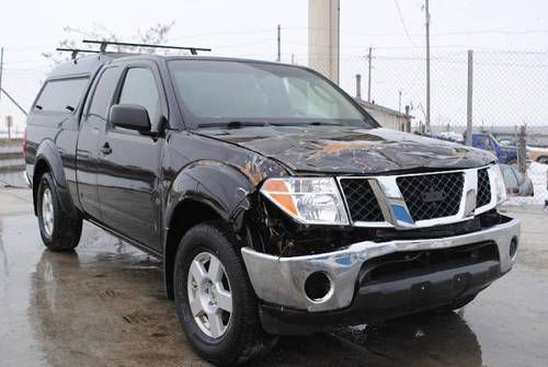 2006 nissan frontier se king cab 4wd damaged salvage low miles priced to sell!!