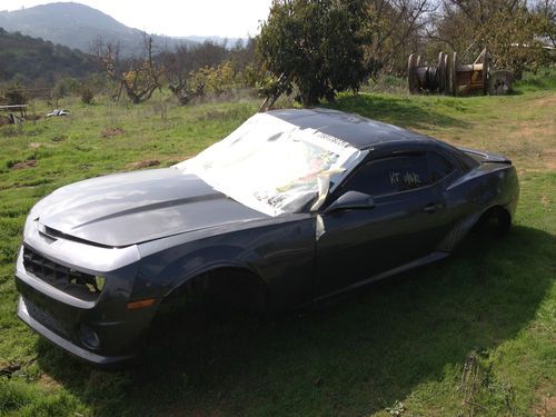 2011 camaro ss body with many good parts salvage title