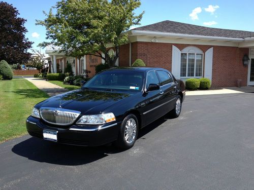 2008 lincoln town car signature limited sedan funeral hearse limo limousine