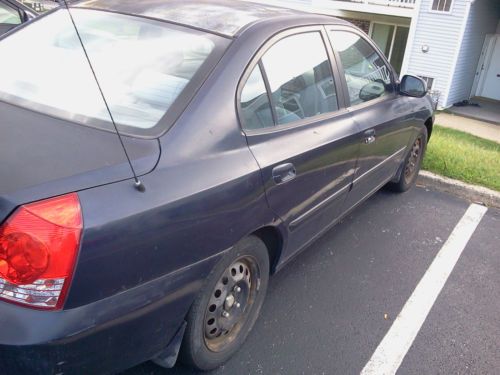 2004 hyundai elantra gls sedan 4-door 2.0l, 600$