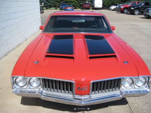 1970 oldsmobile 442 w-30 455 v8 f heads 4 speed all restored and number checked