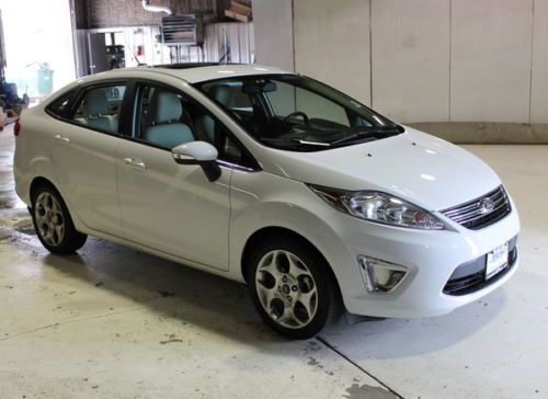 2013 super clean ford tiesta titanium priced to sell cpo